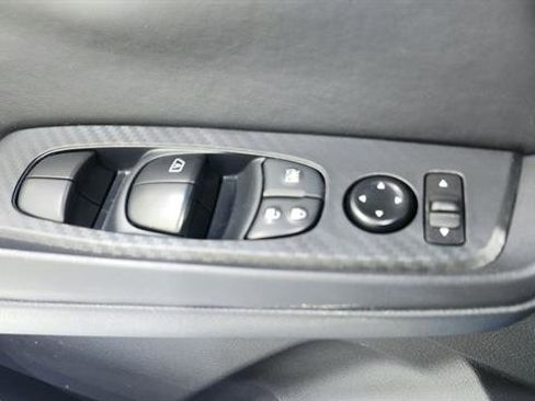 Certified 2025 Nissan Sentra SV FWD image 18