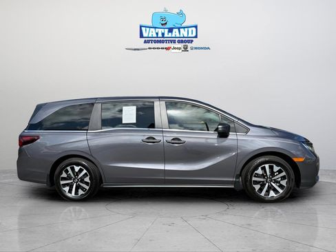Certified 2026 Honda Odyssey EX-L image 6