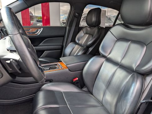 Used 2020 Lincoln Continental FWD image 6