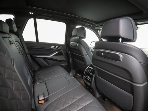 Used 2026 BMW X5 xDrive40i w/ M Sport Package AWD/4WD image 26