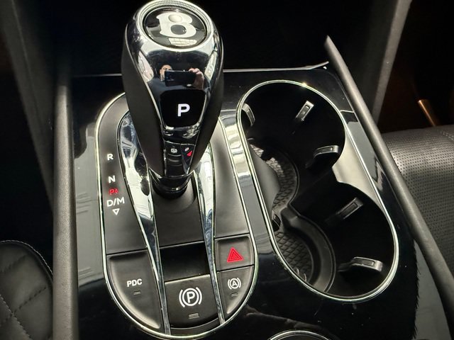 Used 2020 Bentley Bentayga AWD/4WD image 18
