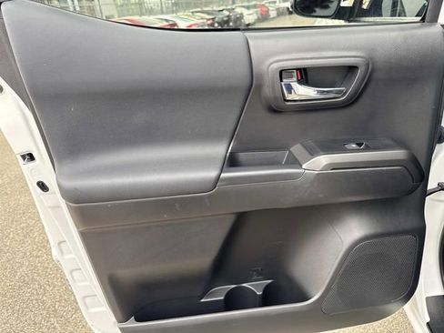 Used 2023 Toyota Tacoma TRD Off-Road image 12