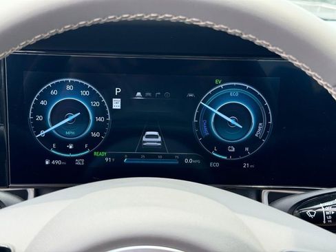 Used 2025 Hyundai Elantra SEL image 15