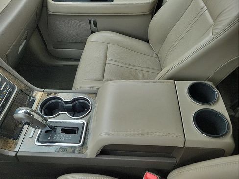 Used 2015 Lincoln Navigator 4WD image 20