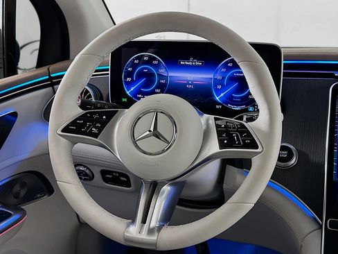 Used 2023 Mercedes-Benz EQE 500 4MATIC SUV image 8