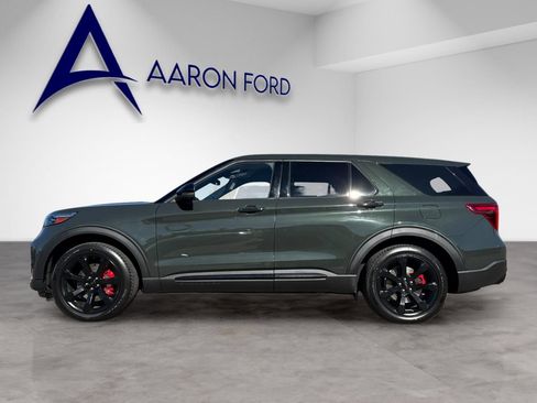 Used 2022 Ford Explorer ST w/ Equipment Group 401A image 2