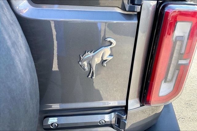 Used 2024 Ford Bronco Outer Banks AWD/4WD image 34