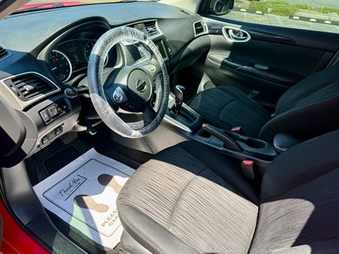 Used 2019 Nissan Sentra SV FWD image 9