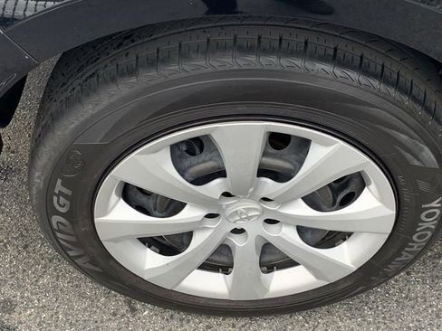 Certified 2024 Toyota Corolla LE FWD image 33