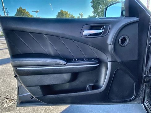 Used 2022 Dodge Charger SXT image 15