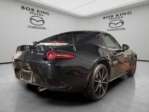 Used 2025 MAZDA MX-5 Miata RF Grand Touring w/ Weather Package RWD image 5