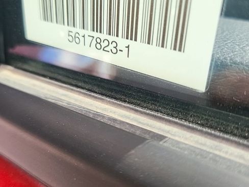 Used 2025 Jeep Compass Limited image 15