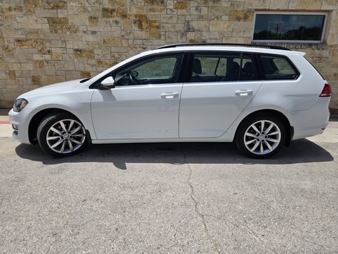 Used 2015 Volkswagen Golf SE w/ Lighting Package FWD image 1