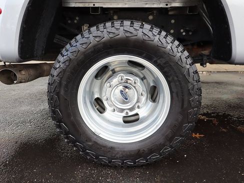 Used 2024 Ford F350 XLT w/ 360-Degree Camera Package image 11