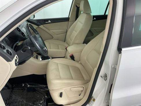 Used 2012 Volkswagen Tiguan S image 13