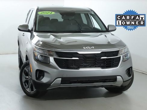 Used 2024 Kia Seltos LX AWD/4WD image 2