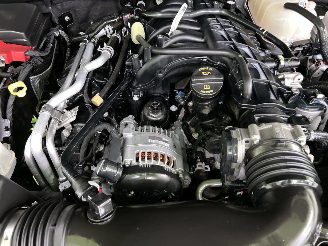Used 2023 Jeep Gladiator Sport AWD/4WD image 19
