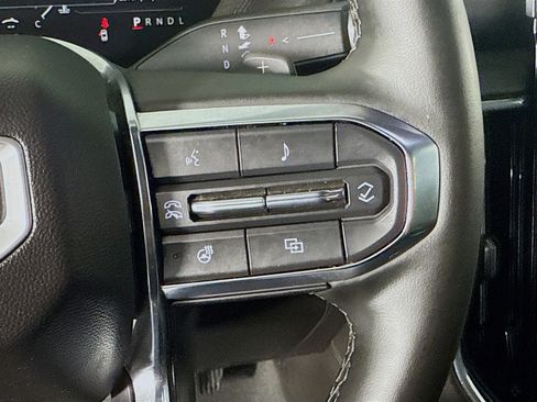 Used 2025 GMC Yukon Denali AWD/4WD image 15