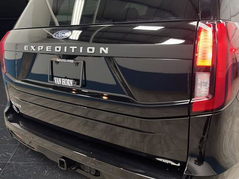 Used 2025 Ford Expedition Active AWD/4WD image 43