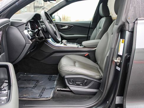 Used 2021 Audi Q8 Premium Plus w/ Premium Plus Package image 18