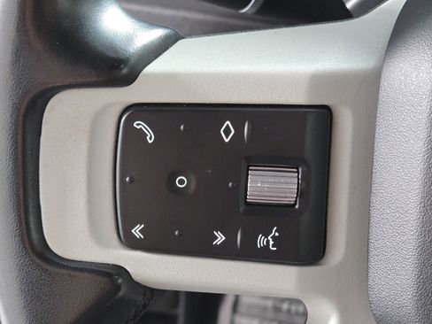 Used 2023 Land Rover Defender 110 SE image 26