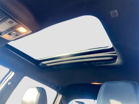 Used 2022 Toyota Tacoma Limited image 23