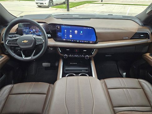 Used 2026 Chevrolet Tahoe High Country RWD image 11
