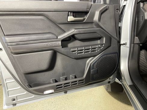 Used 2024 Toyota Tacoma TRD Off-Road image 17