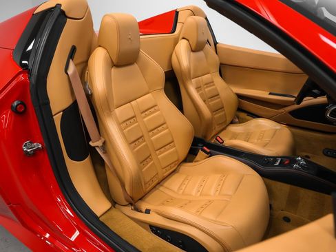 Certified 2013 Ferrari 458 Spider RWD image 19