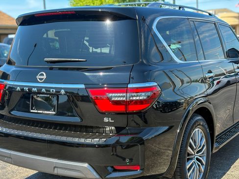 Used 2022 Nissan Armada SL w/ Captain's Chairs Package AWD/4WD image 17