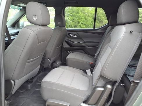 Used 2023 Chevrolet Traverse LT FWD image 10