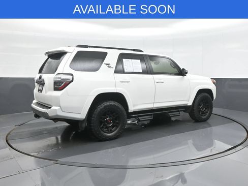 Used 2019 Toyota 4Runner TRD Off-Road Premium AWD/4WD image 7