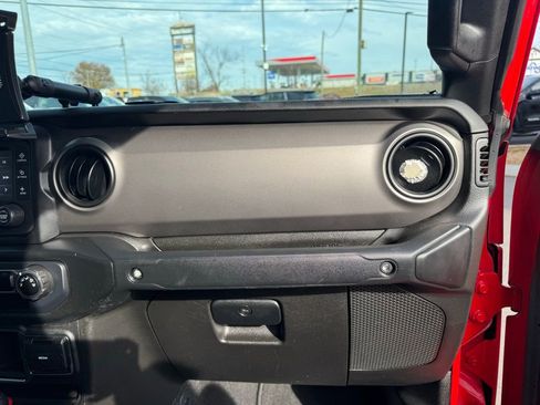 Used 2021 Jeep Gladiator Sport w/ Trailer Tow Package image 18