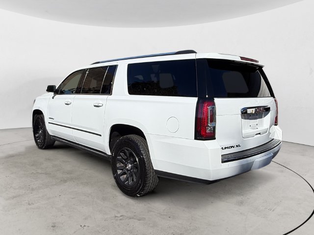 Used 2020 GMC Yukon XL Denali w/ Denali Premium Package AWD/4WD image 7