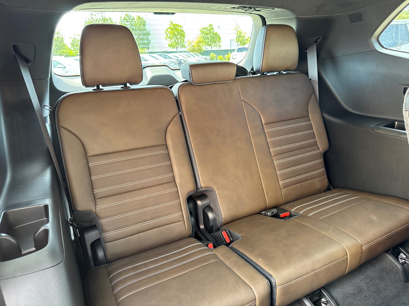Used 2026 GMC Acadia Denali Ultimate w/ LPO, Floor Liner Package AWD/4WD image 19