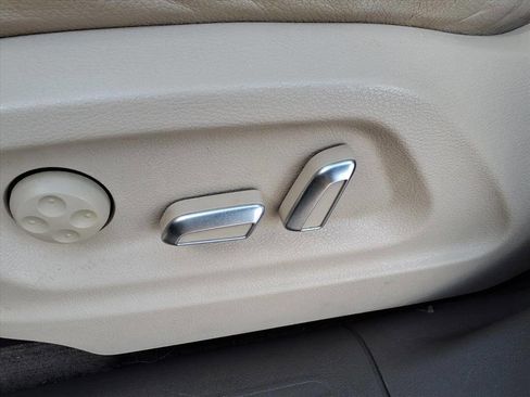 Used 2017 Audi Q5 2.0T Premium image 16