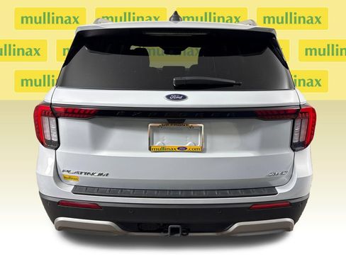 Certified 2025 Ford Explorer Platinum w/ LUX Leather Package AWD/4WD image 9