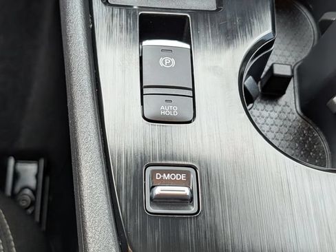Used 2022 Nissan Rogue SV FWD image 16