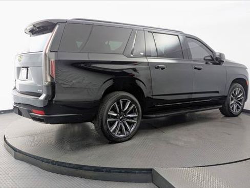 Used 2021 Cadillac Escalade ESV Sport AWD/4WD image 8