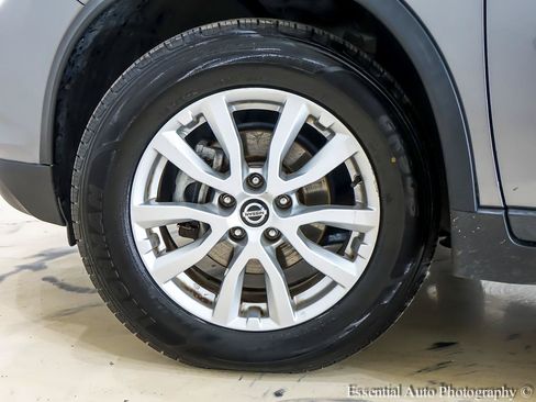 Used 2020 Nissan Rogue SV AWD/4WD image 12