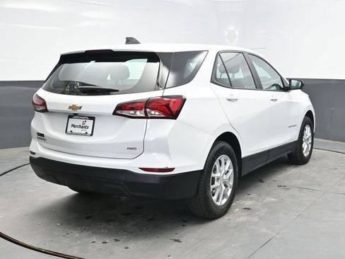 Used 2022 Chevrolet Equinox LS AWD/4WD image 6