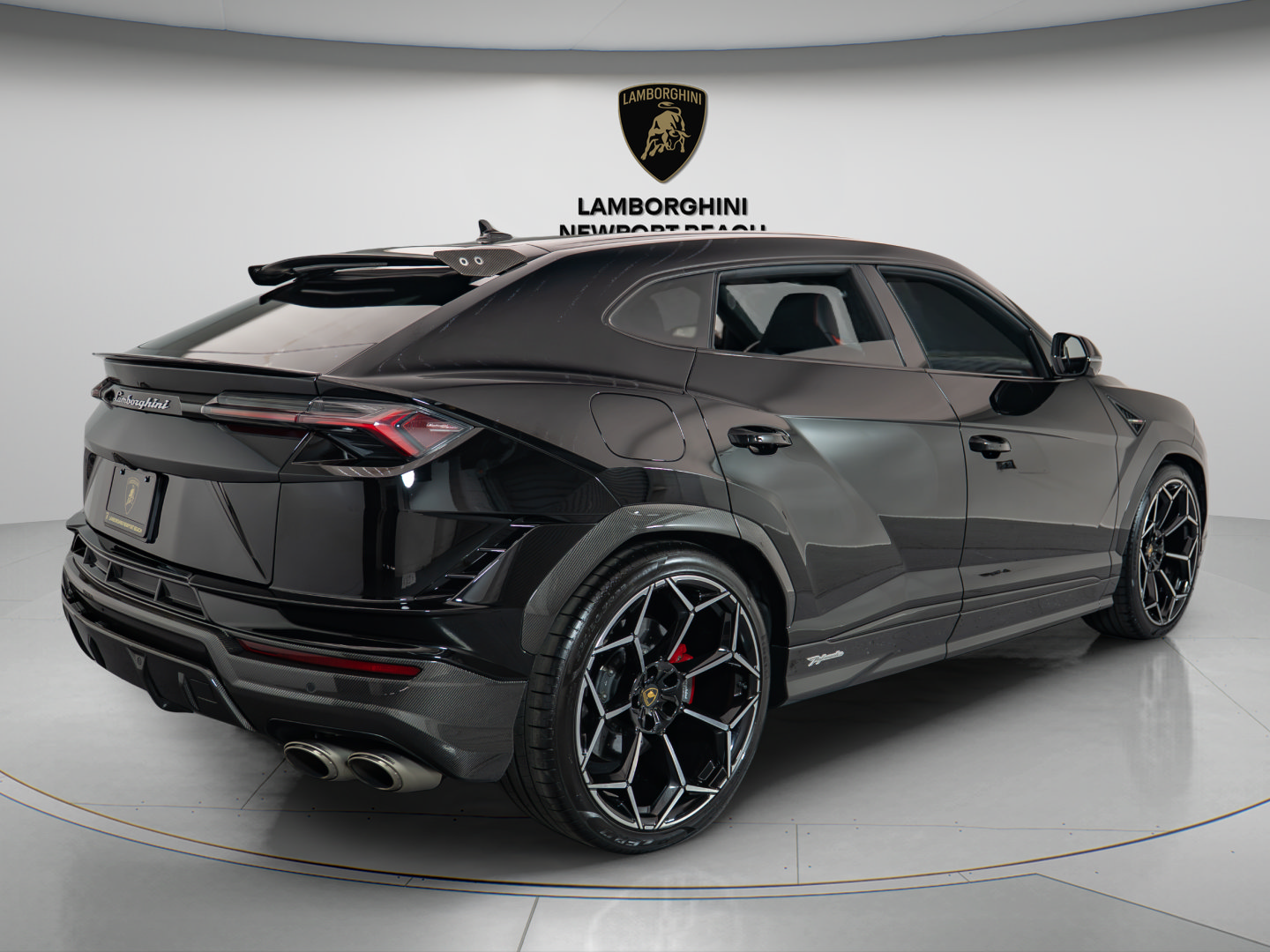 Used 2023 Lamborghini Urus Performante AWD/4WD image 6