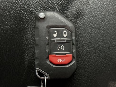 Used 2020 Jeep Gladiator Rubicon AWD/4WD image 19