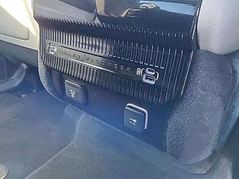 Used 2024 Jeep Grand Wagoneer L 4WD image 40