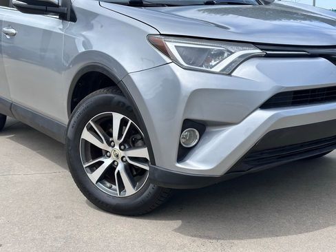 Used 2016 Toyota RAV4 XLE FWD image 2