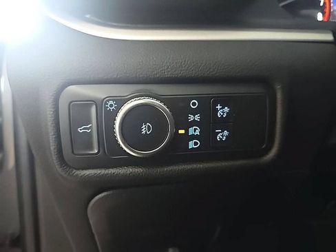 Used 2021 Ford Explorer XLT w/ Equipment Group 202A AWD/4WD image 14