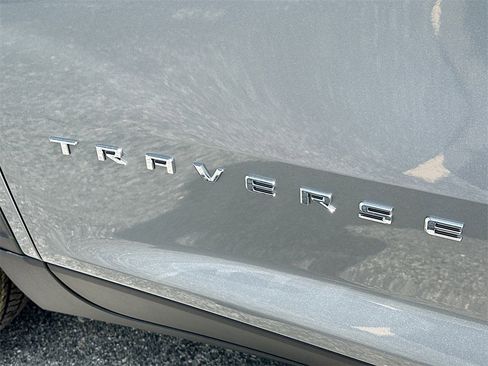 New 2026 Chevrolet Traverse LT image 19