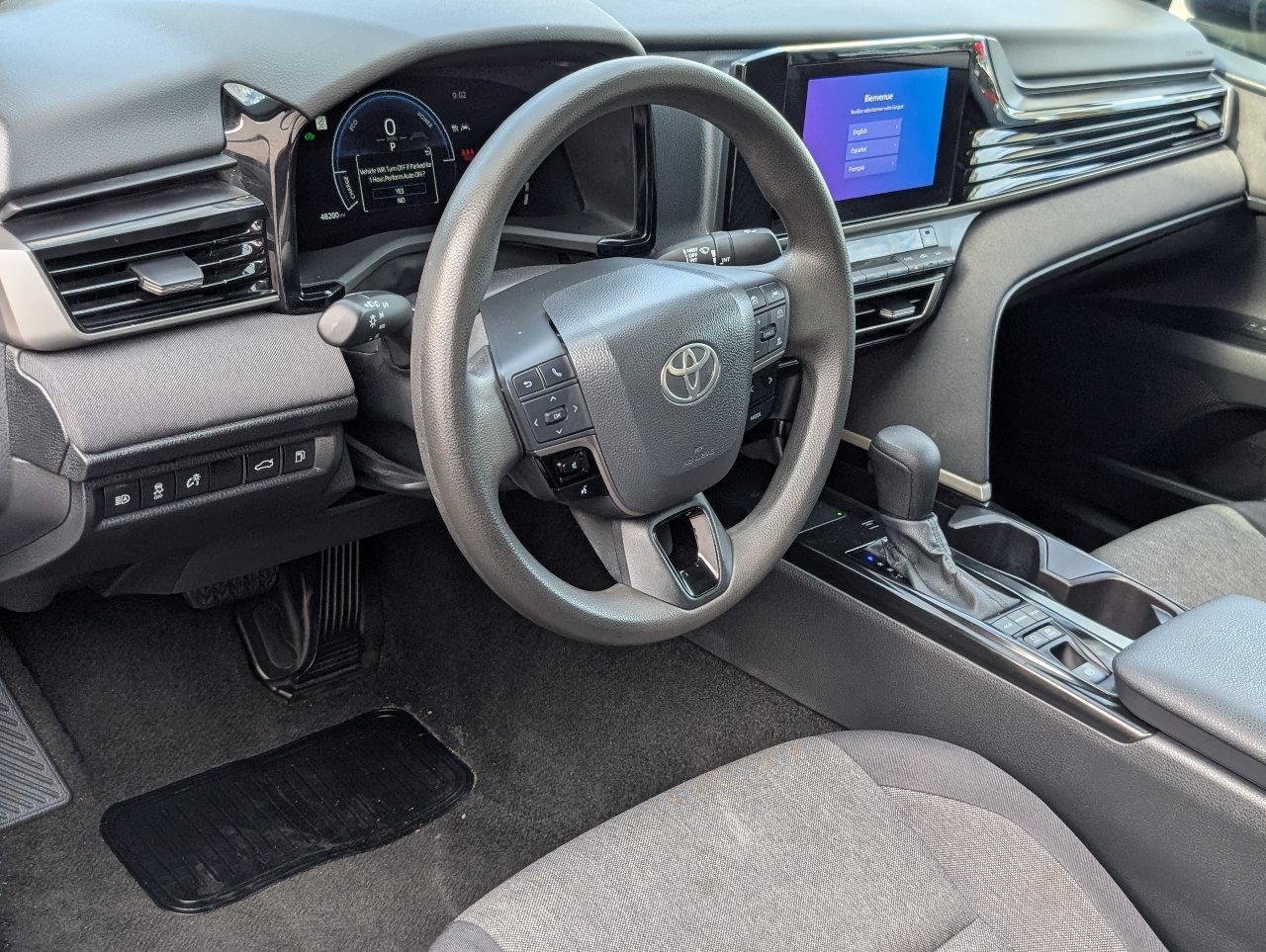 Used 2025 Toyota Camry LE FWD image 14