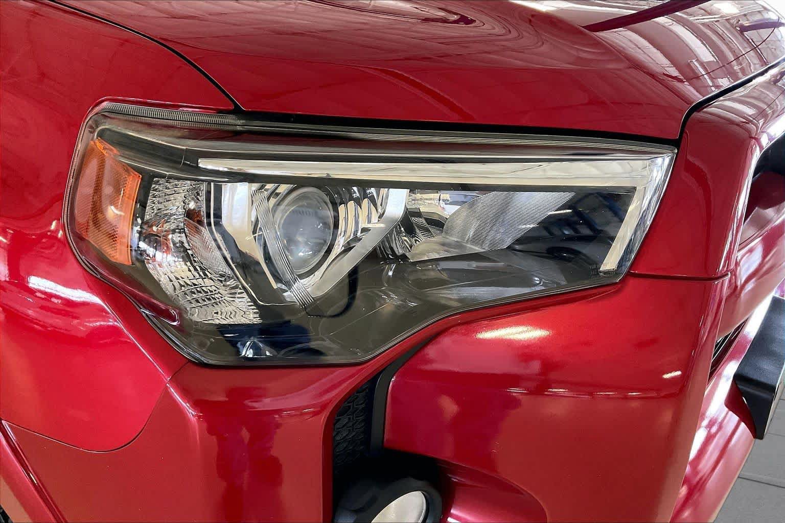 Used 2017 Toyota 4Runner SR5 Premium RWD image 24