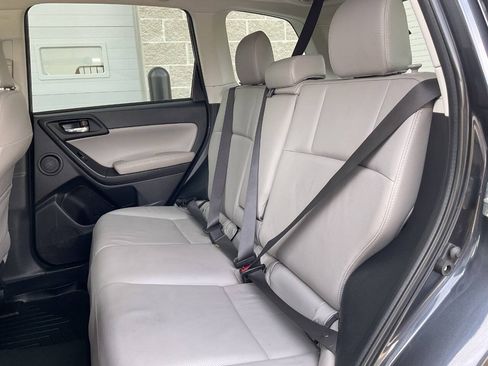 Used 2014 Subaru Forester 2.5i Touring AWD/4WD image 30